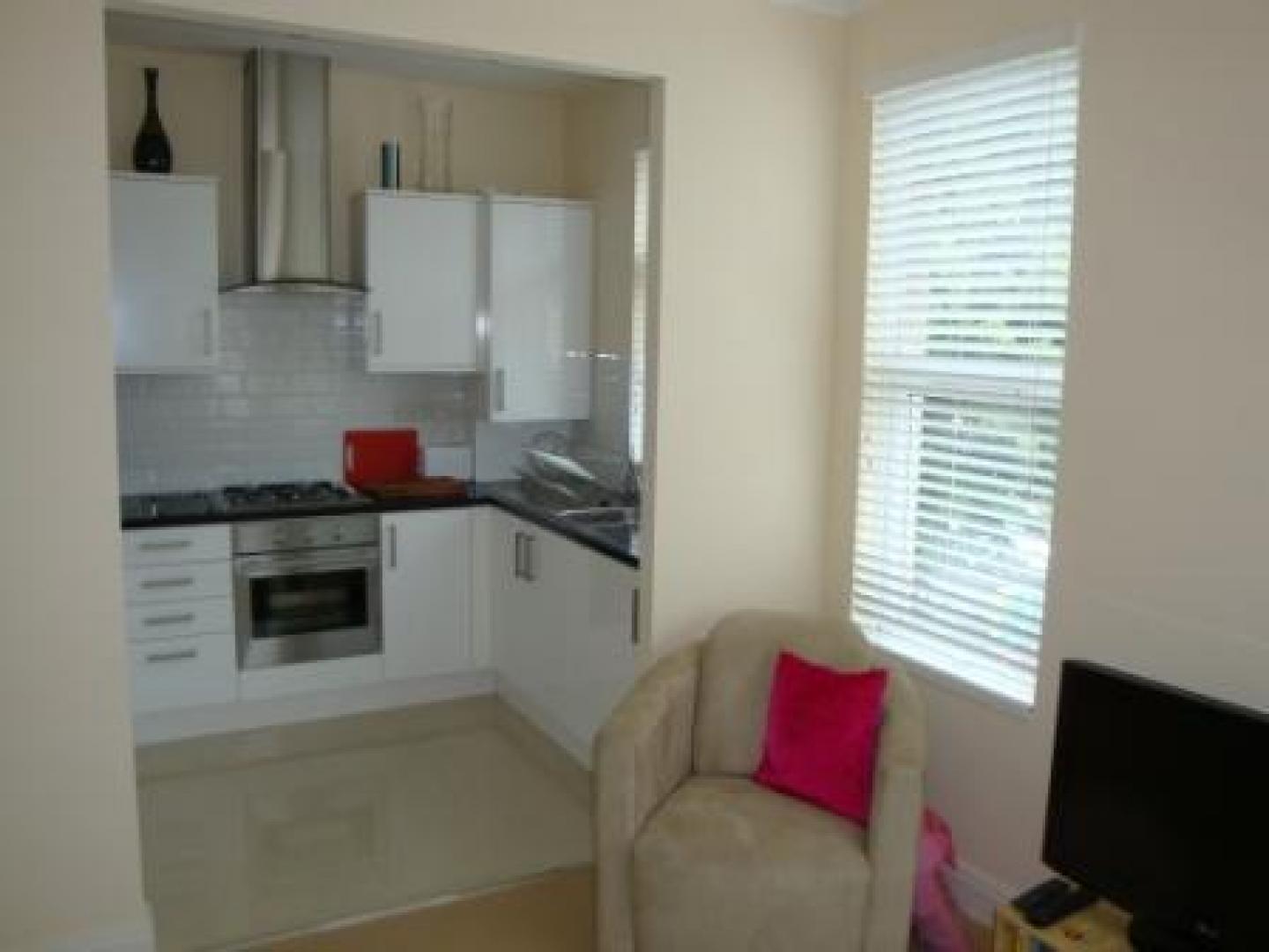 			1 Bedroom, 1 bath, 1 reception Flat			 Holland Road, KENSAL GREEN/WILLESDEN